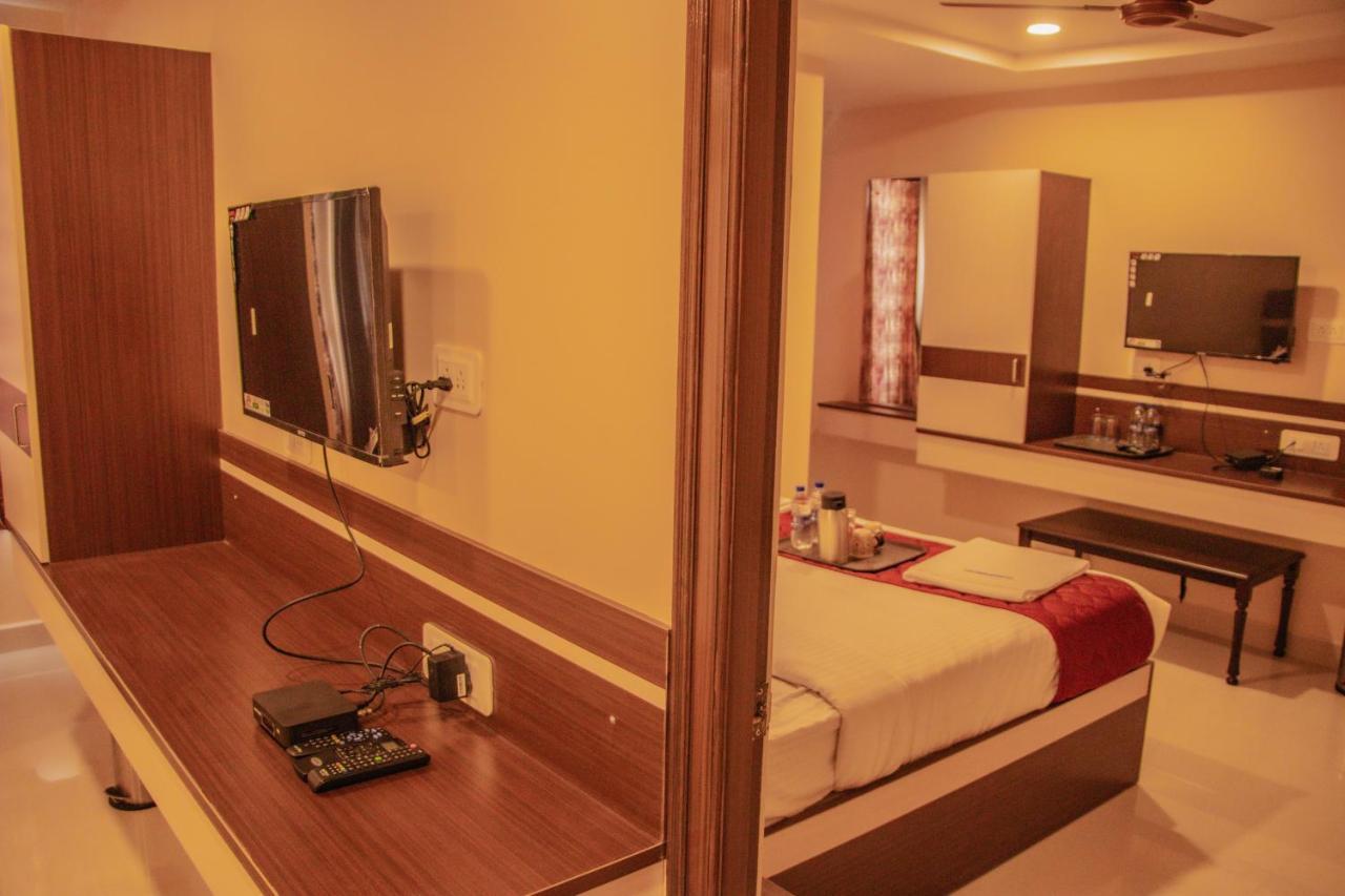 Hotel Mountview Comforts Tirupati Exteriér fotografie